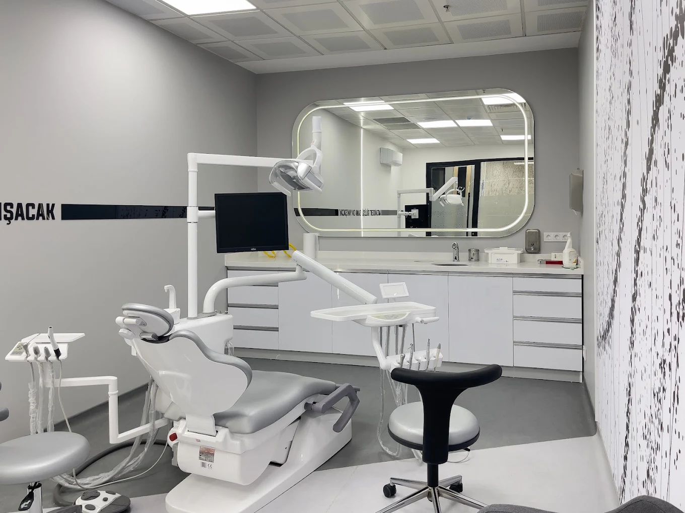 Dental treatment room at Mozaikdent