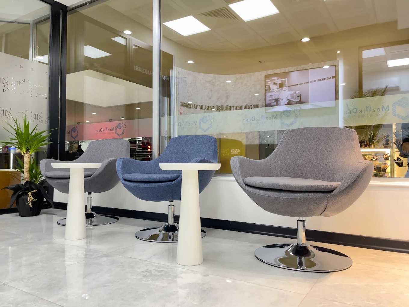 Mozaikdent waiting area